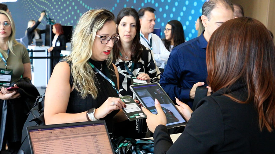 Monitoramento de fluxo entre ambientes simultâneos